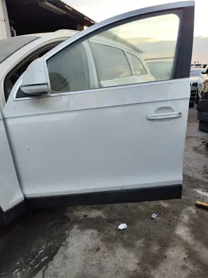 Foto de PUERTA DELANTERA IZQUIERDA AUDI Q7 (4L) 3.0 V6 24V TDI (233 CV / 171 KW) foto 2