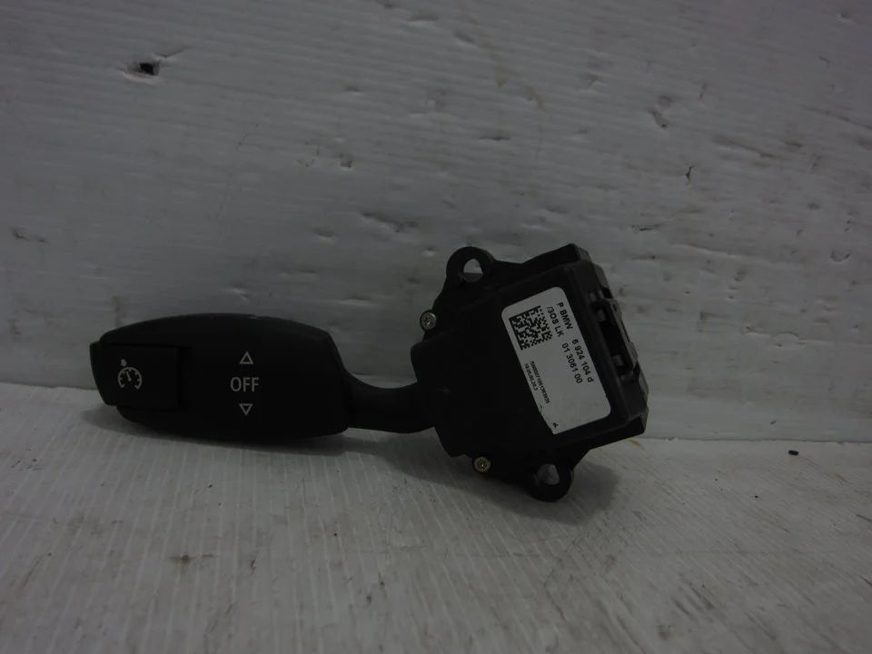 Foto de MANDO MULTIFUNCION BMW SERIE M6 COUPE (E63) 5.0 CAT (507 CV / 373 KW) referencia 6924104D