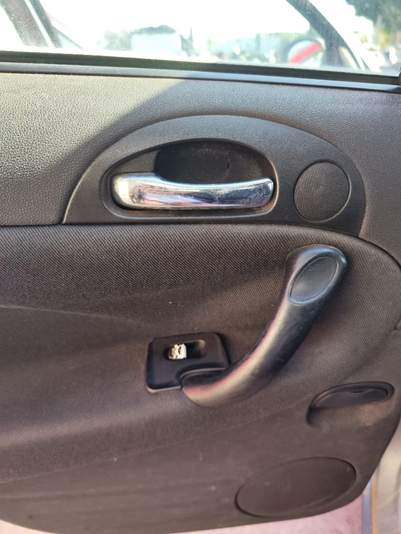Foto de MANETA INTERIOR TRASERA IZQUIERDA ALFA ROMEO 147 (190) 1.9 JTD CAT (110 CV / 81 KW)