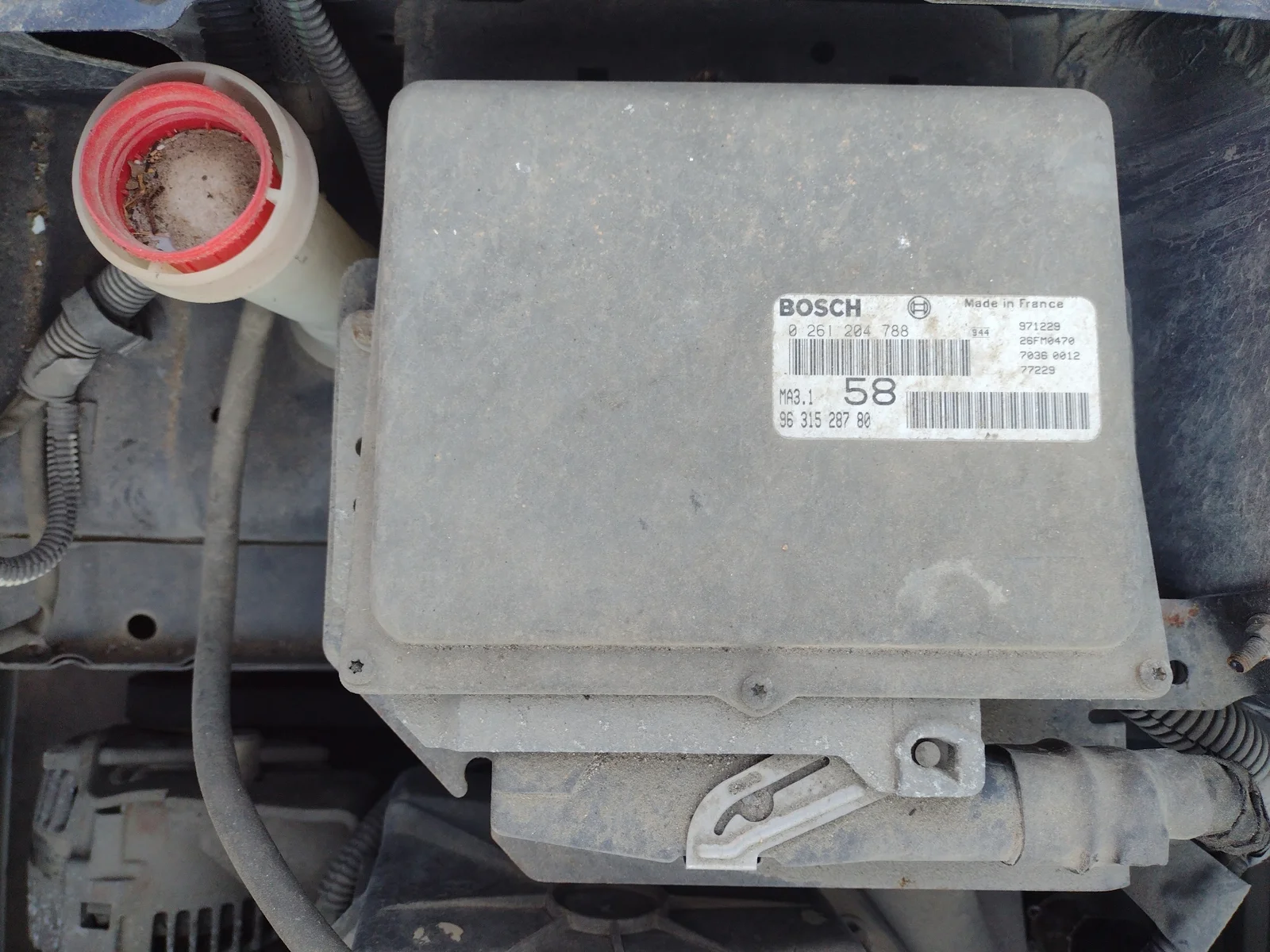 Foto de CENTRALITA MOTOR UCE CITROEN SAXO 1.1 (60 CV / 44 KW) referencia 0261204788