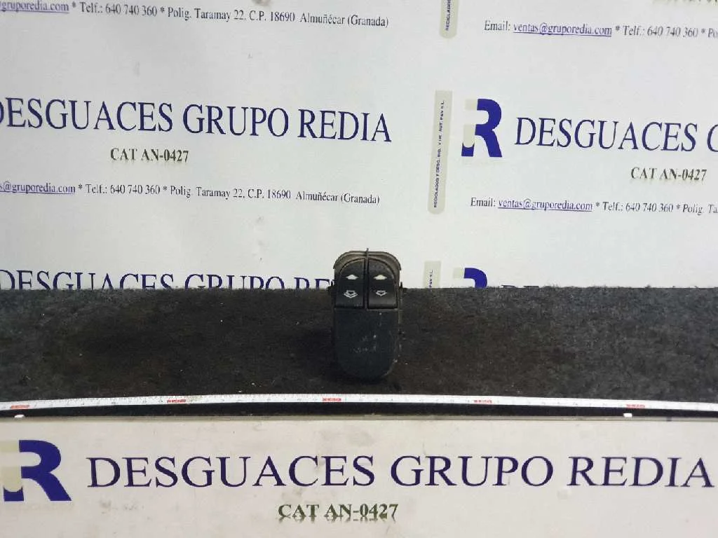 Foto de MANDO ELEVALUNAS DELANTERO IZQUIERDO FORD FOCUS BERLINA (CAK) referencia 98AG14529AB
