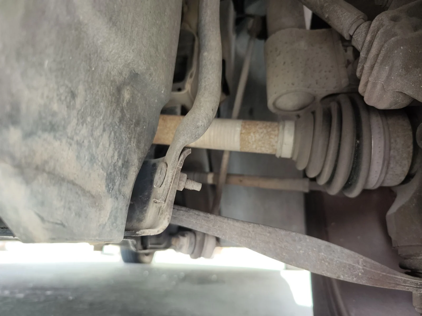 Foto de TRANSMISION DELANTERA IZQUIERDA CITROEN C4 BERLINA 1.6 16V HDi (90 CV / 66 KW)