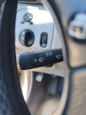 Foto de MANDO LIMPIA MERCEDES-BENZ CLASE C (BM 203) BERLINA 2.2 CDI CAT (116 CV / 85 KW)