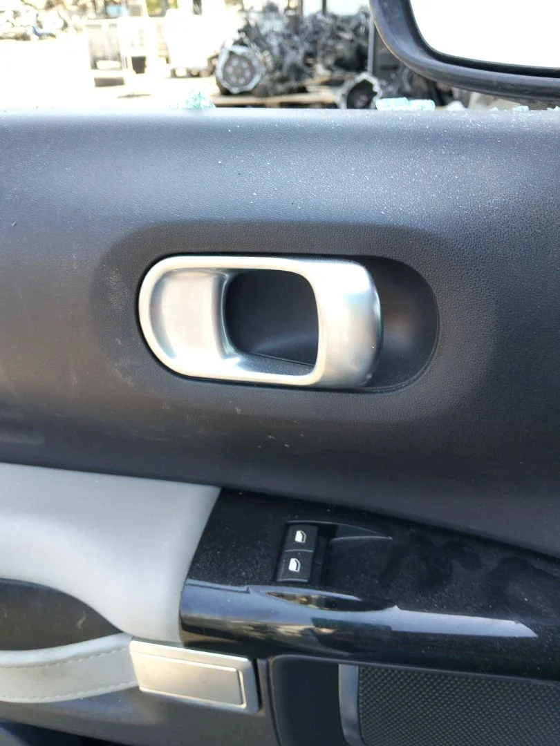 Foto de MANETA INTERIOR DELANTERA IZQUIERDA CITROEN C4 CACTUS 1.2 12V VTi (82 CV / 60 KW)