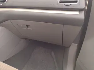 Foto de GUANTERA SEAT ALHAMBRA (710) 2.0 TDI (140 CV / 103 KW)