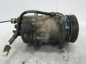 Foto de COMPRESOR AIRE ACONDICIONADO PEUGEOT 206 referencia SD7V161227F foto 7