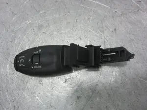 Foto de MANDO MULTIFUNCION PEUGEOT 207 1.4 HDi FAP (68 CV / 50 KW) referencia 96655861XT