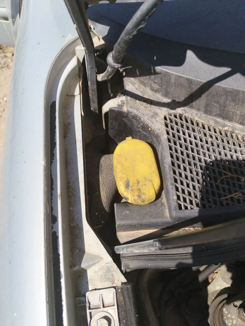 Foto de DEPOSITO LIMPIA RENAULT SCENIC I (JA...) 1.9 dCi Diesel CAT (102 CV / 75 KW) referencia 7701470191