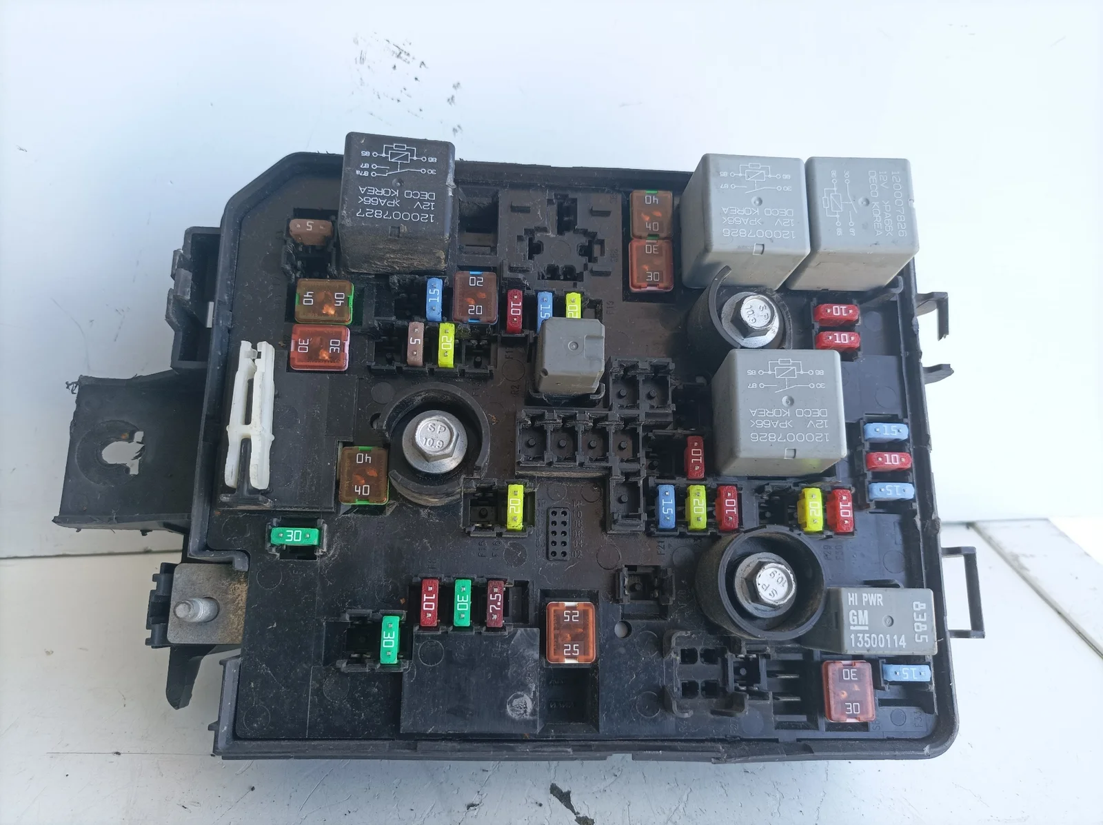 Foto de CAJA RELES / FUSIBLES OPEL CORSA E referencia 30959L