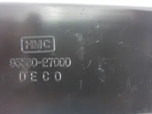Foto de MANDO ELEVALUNAS DELANTERO DERECHO HYUNDAI COUPE (J2) 1.6 CAT (114 CV / 84 KW) referencia 9358027000 foto 3