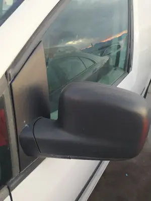Foto de RETROVISOR IZQUIERDO VOLKSWAGEN CADDY (2K)(02.2004) 1.9 TDI (105 CV / 77 KW)