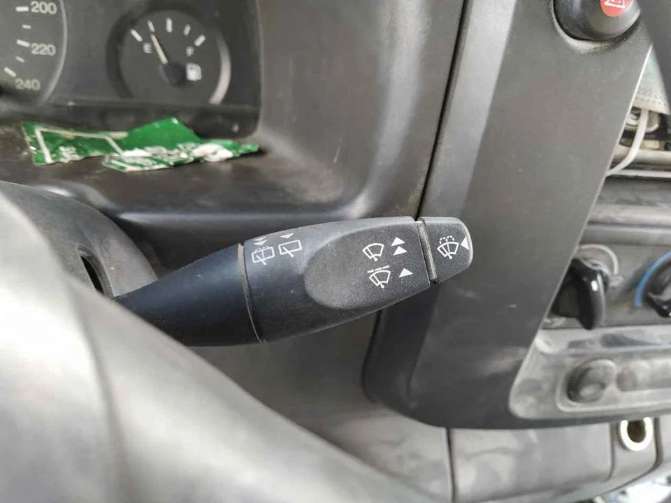Foto de MANDO LIMPIA FORD TRANSIT COMBI (FY) 2.0 TD CAT (75 CV / 55 KW)