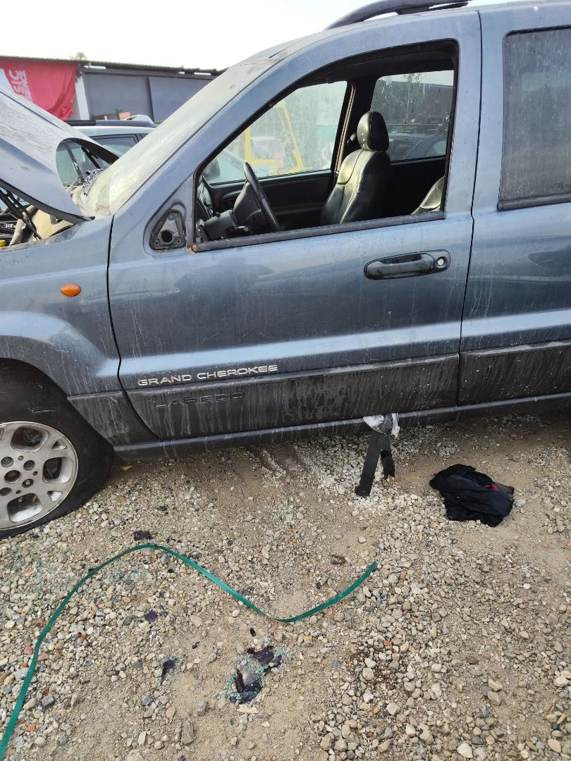 Foto de PUERTA DELANTERA IZQUIERDA JEEP GRAND CHEROKEE (WJ/WG) 4.0 CAT (190 CV / 140 KW)