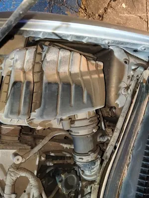 Foto de CAJA FILTRO AIRE CHRYSLER VOYAGER (RG)