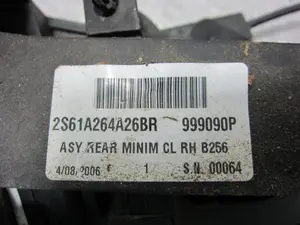 Foto de CERRADURA PUERTA TRASERA DERECHA FORD FIESTA (CBK) 1.3 CAT (69 CV / 51 KW) referencia 2S61A264A26BR foto 2