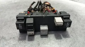 Foto de CAJA RELES / FUSIBLES SEAT TOLEDO (5P2) 1.9 TDI (105 CV / 77 KW) referencia 3C0937049E