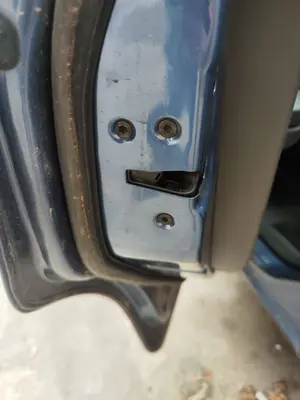 Foto de CERRADURA PUERTA TRASERA IZQUIERDA FORD FOCUS C-MAX (CAP)(2003) 1.6 TDCi CAT (109 CV / 80 KW) referencia 1633162