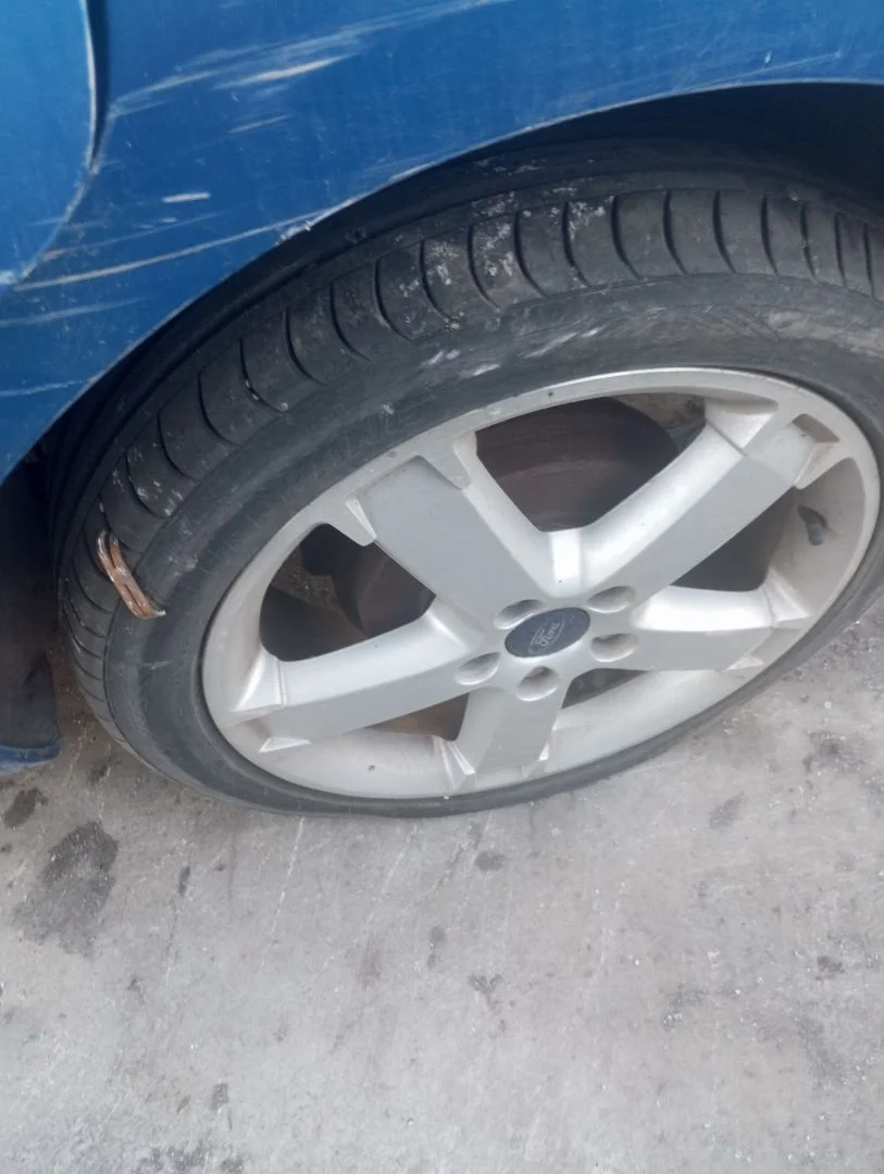 Foto de LLANTA FORD FOCUS BERLINA (CAP) 1.6 TDCi CAT (109 CV / 80 KW)