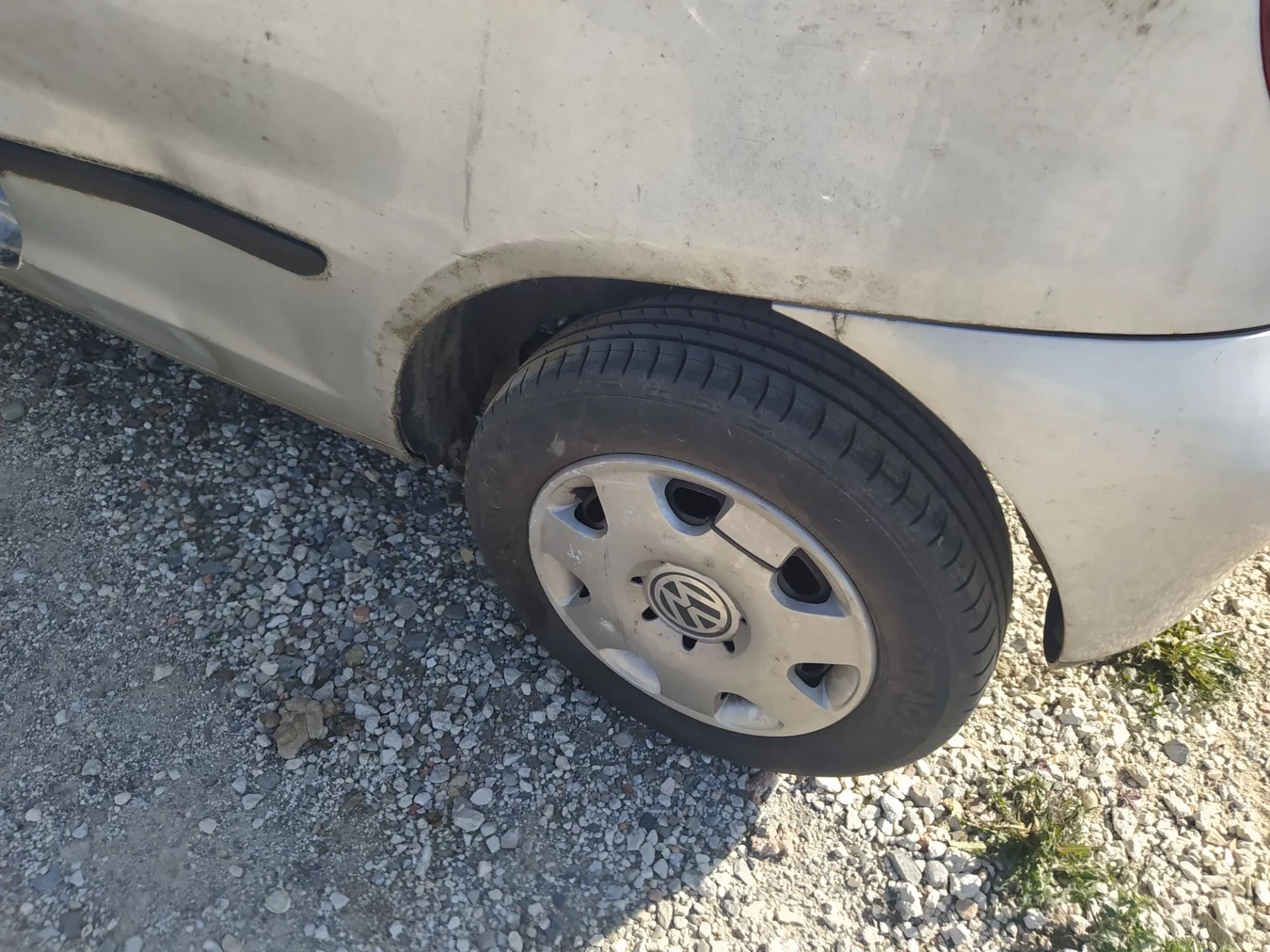Foto de PASO RUEDA TRASERO IZQUIERDO VOLKSWAGEN FOX (5Z1)(04.2005) 1.4 (75 CV / 55 KW) referencia 5Z0810971