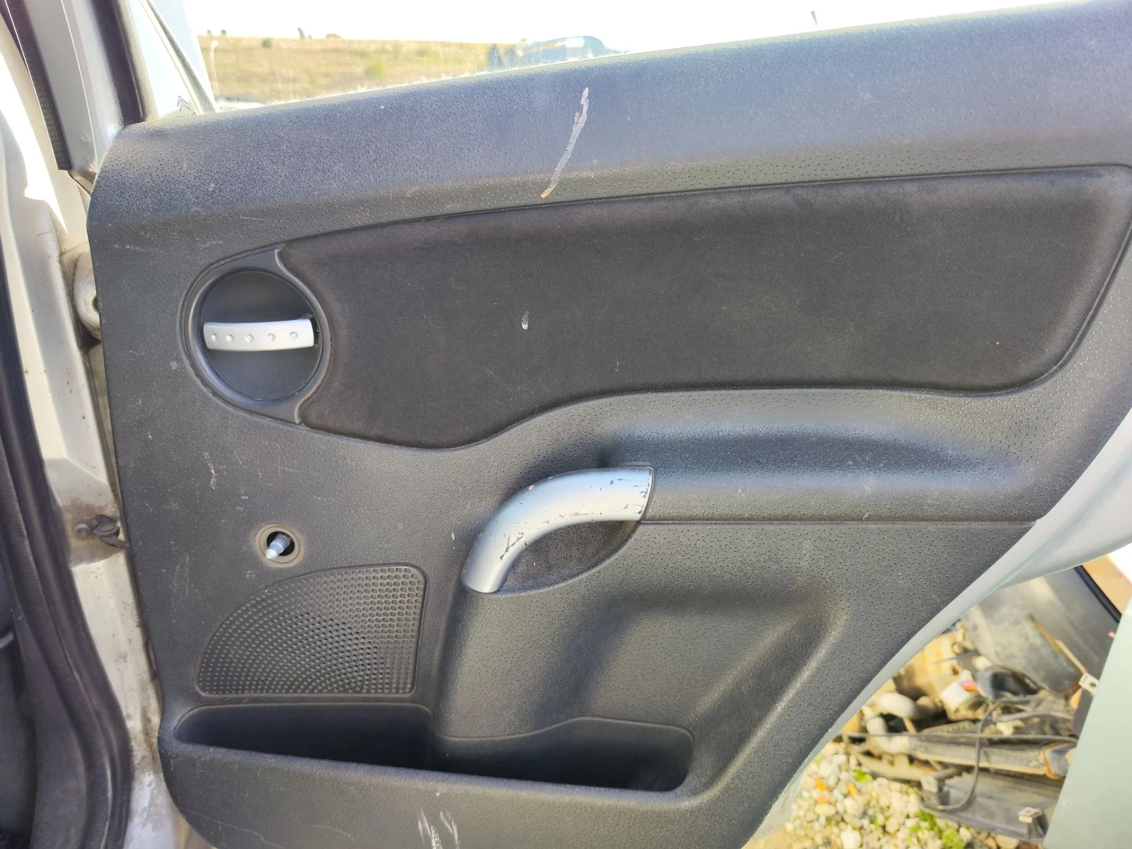 Foto de GUARNECIDO PUERTA TRASERA DERECHA CITROEN C3 1.4 (73 CV / 54 KW)