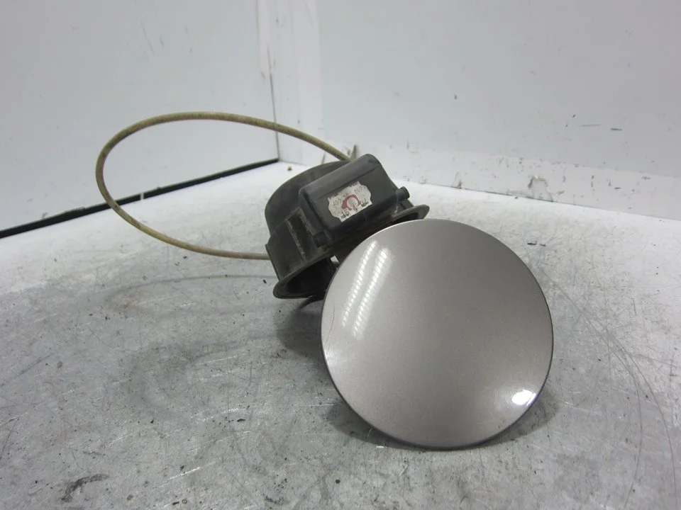 Foto de TAPA EXTERIOR COMBUSTIBLE SEAT LEON (1M1) 1.8 20V (125 CV / 92 KW) referencia 1M6809906