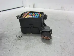 Foto de CAJA RELES / FUSIBLES SEAT LEON (1M1) 1.8 20V (125 CV / 92 KW) referencia 1J1970083CK foto 4