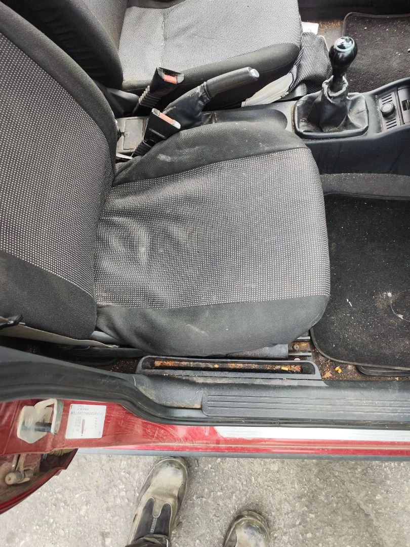 Foto de ASIENTO DELANTERO DERECHO OPEL CORSA C 1.2 16V CAT (Z 12 XEP / LB4) (80 CV / 59 KW)
