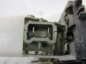 Foto de CERRADURA PUERTA TRASERA IZQUIERDA RENAULT ESPACE /GRAND ESPACE (JE0) 1.9 dTi Diesel CAT (98 CV / 72 KW) referencia 8200017963 foto 4