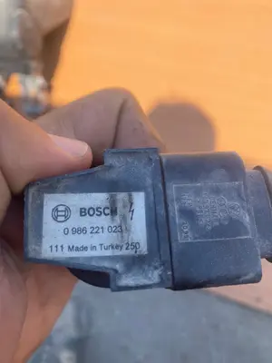 Foto de BOBINA ENCENDIDO SEAT IBIZA (6L1) referencia 0986221023 foto 3