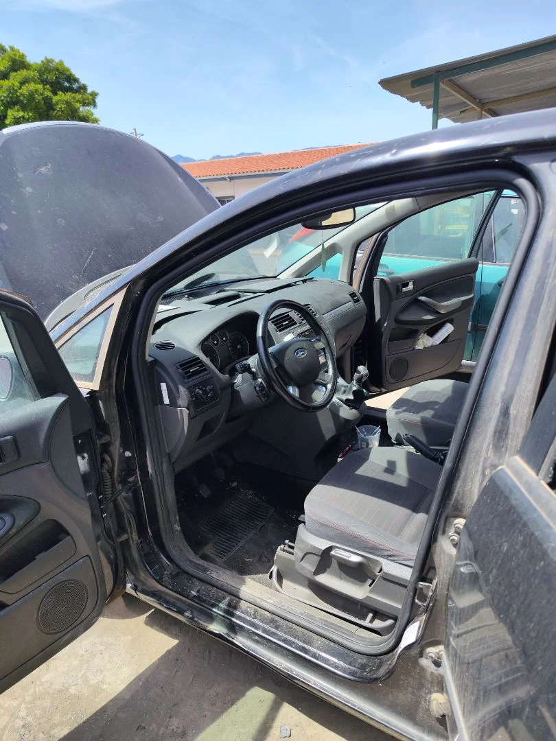 Foto de GOMAS CONTORNO PUERTA FORD C-MAX (CB3)(2007) 1.8 TDCi Turbodiesel CAT (116 CV / 85 KW)