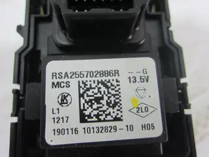 Foto de MANDO ELEVALUNAS DELANTERO IZQUIERDO RENAULT CLIO IV GRANDTOUR 0.9 Energy (90 CV / 66 KW) referencia 10132829 foto 4