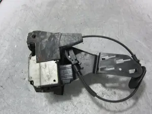 Foto de CERRADURA PUERTA TRASERA IZQUIERDA FORD FIESTA (CBK) 1.3 CAT (69 CV / 51 KW) referencia 2S61A264A27BR foto 2