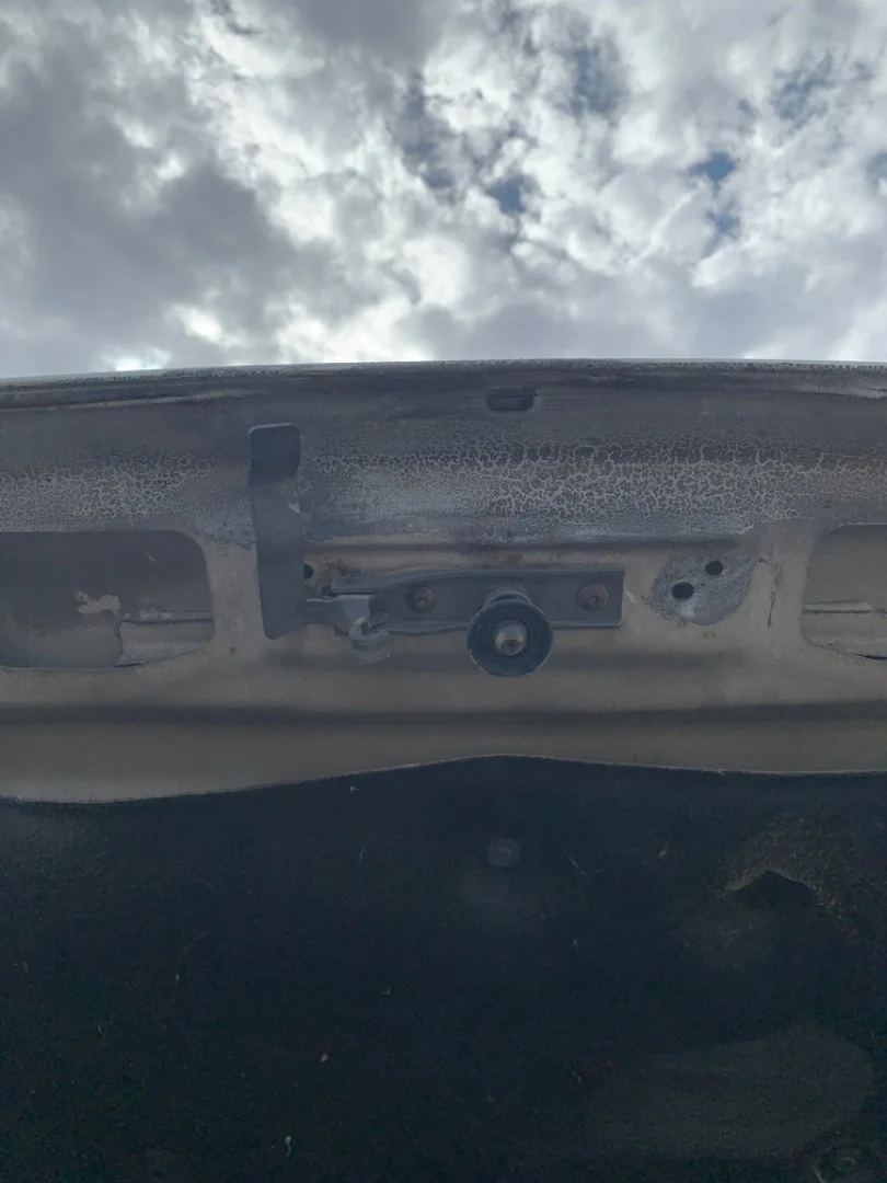 Foto de CERRADURA CAPO VOLKSWAGEN CRAFTER FURGÓN (2E) 2.5 TDI DPF (109 CV / 80 KW) referencia 2E0823501