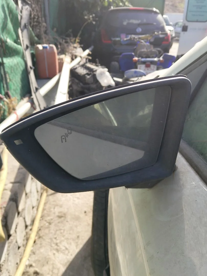 Foto de RETROVISOR IZQUIERDO SEAT ARONA (KJ) 1.6 TDI (116 CV / 85 KW)