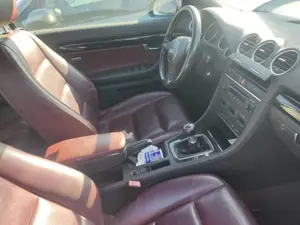 Foto de CONSOLA CENTRAL AUDI A4 CABRIOLET (8H) 2.5 V6 24V TDI (163 CV / 120 KW)