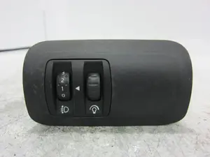Foto de MANDO LUCES RENAULT MEGANE II BERLINA 3P 1.5 dCi Diesel (101 CV / 74 KW) referencia 88020001