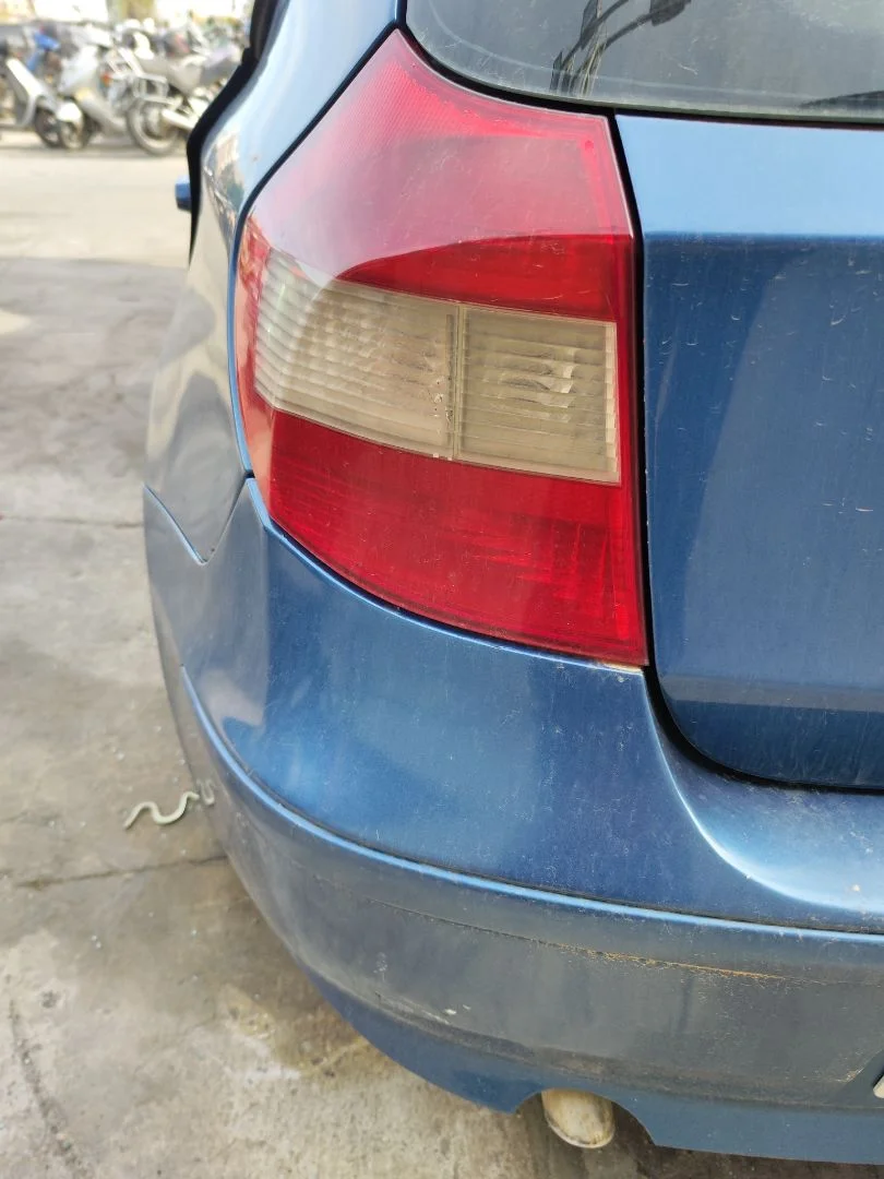 Foto de PILOTO TRASERO IZQUIERDO BMW SERIE 1 BERLINA (E81/E87) 2.0 16V Diesel CAT (122 CV / 90 KW) referencia 63216924501