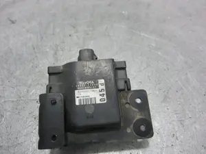 Foto de BOBINA ENCENDIDO TOYOTA CELICA (T20) 2.0 16V CAT (170 CV / 125 KW) referencia 1950074050 foto 2