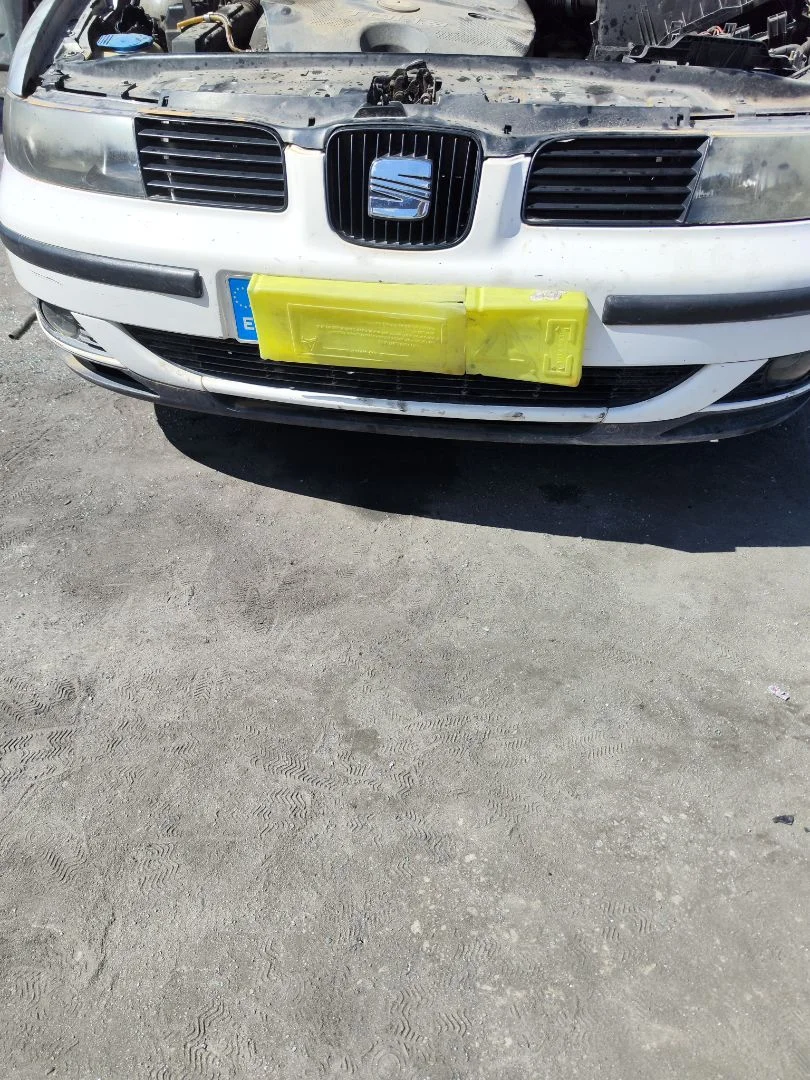 Foto de PARAGOLPES DELANTERO SEAT LEON (1M1) 1.9 TDI (90 CV / 66 KW)
