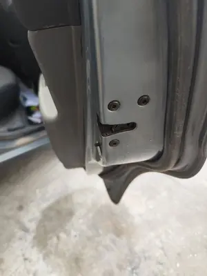 Foto de CERRADURA PUERTA DELANTERA IZQUIERDA KIA RIO (JB) 1.5 CRDi (110 CV / 81 KW) referencia 813121G000