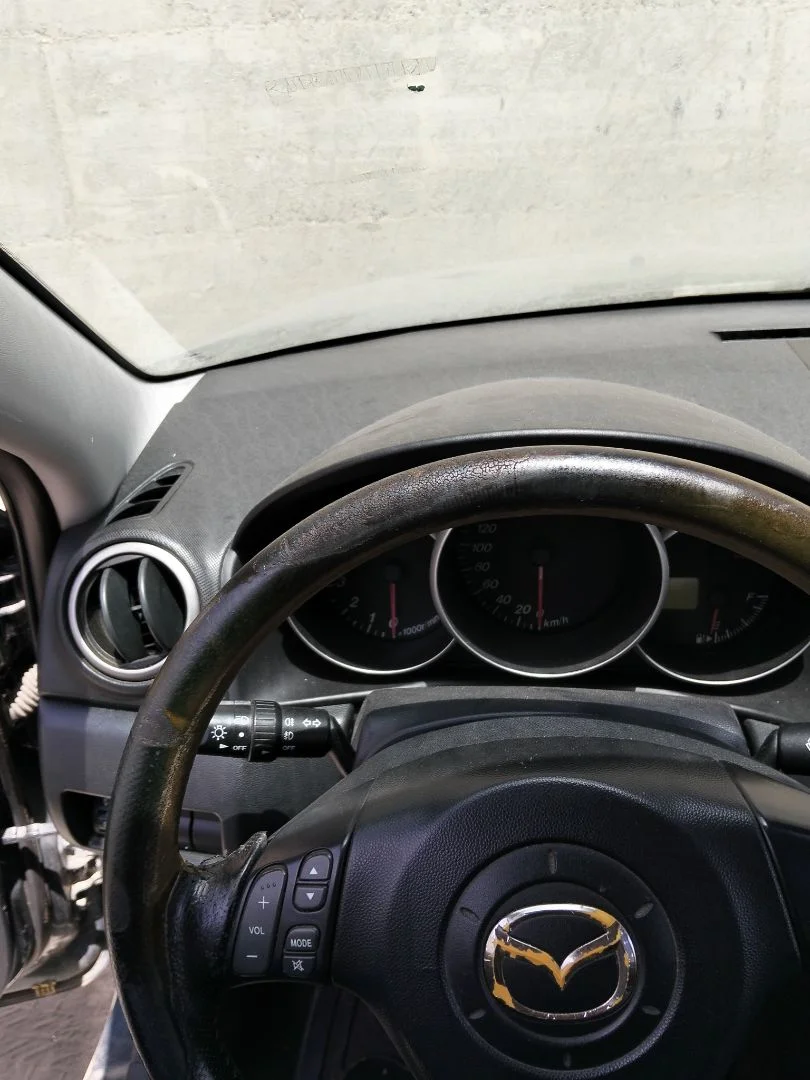 Foto de SALPICADERO MAZDA 3 BERLINA (BK) 1.6 16V CAT (105 CV / 77 KW) referencia BP4K-60-42XR