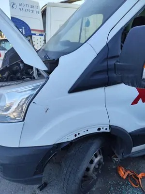 Foto de ALETA DELANTERA IZQUIERDA FORD TRANSIT CHASIS CABINA (TTG) 2.0 TDCi CAT (170 CV / 125 KW)