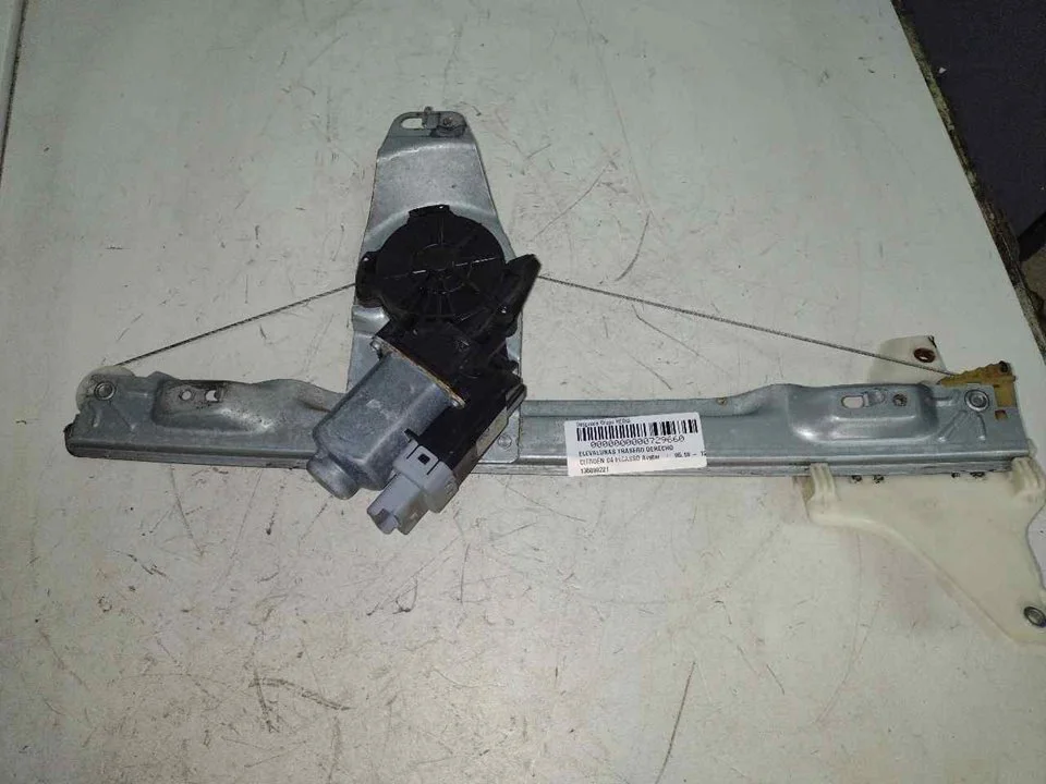 Foto de ELEVALUNAS TRASERO DERECHO CITROEN C4 PICASSO 1.6 16V HDi FAP (109 CV / 80 KW) referencia 135090221