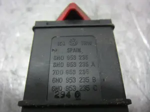 Foto de WARNING VOLKSWAGEN LUPO (6X1/6E1) 1.4 16V (75 CV / 55 KW) referencia 6N0953235 foto 2