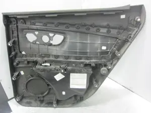 Foto de GUARNECIDO PUERTA TRASERA IZQUIERDA SEAT LEON (5F1) 1.6 TDI (105 CV / 77 KW) referencia 5F4867133 foto 3
