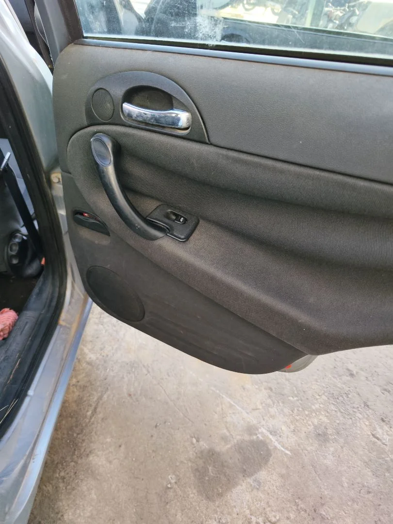 Foto de ELEVALUNAS TRASERO DERECHO ALFA ROMEO 147 (190) 1.9 JTD CAT (110 CV / 81 KW)
