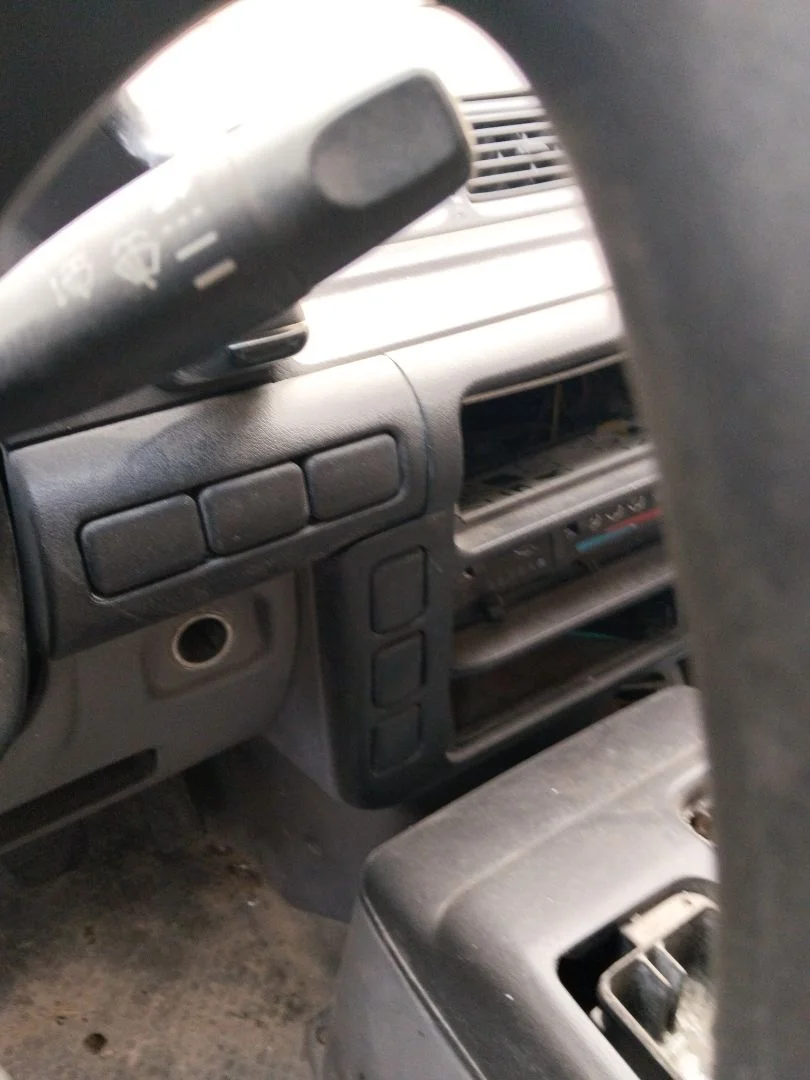 Foto de MANDO LIMPIA NISSAN VANETTE CARGO 2.3 Diesel (75 CV / 55 KW)
