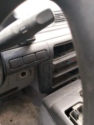 Foto de MANDO LIMPIA NISSAN VANETTE CARGO 2.3 Diesel (75 CV / 55 KW)