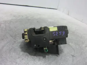 Foto de CERRADURA PUERTA DELANTERA IZQUIERDA OPEL VECTRA B BERLINA 2.0 DTI (101 CV / 74 KW) referencia 90585021 foto 6