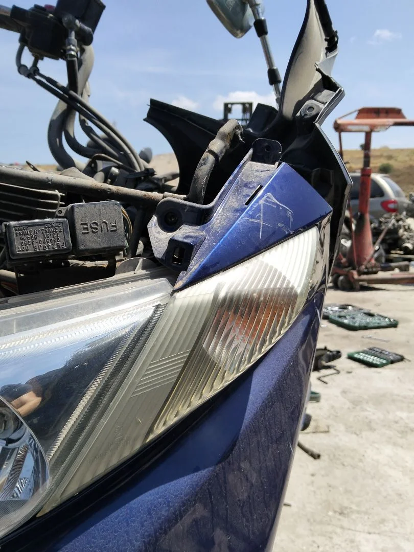 Foto de PILOTO DELANTERO IZQUIERDO SUZUKI BURGMAN 200 / 250 249 cm3 - 17 kW (23 CV / 17 KW)